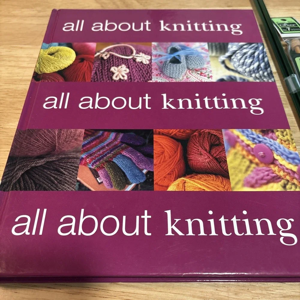 Cute Knitting Bunch With 4 Sets Of Needles And 3 Books
